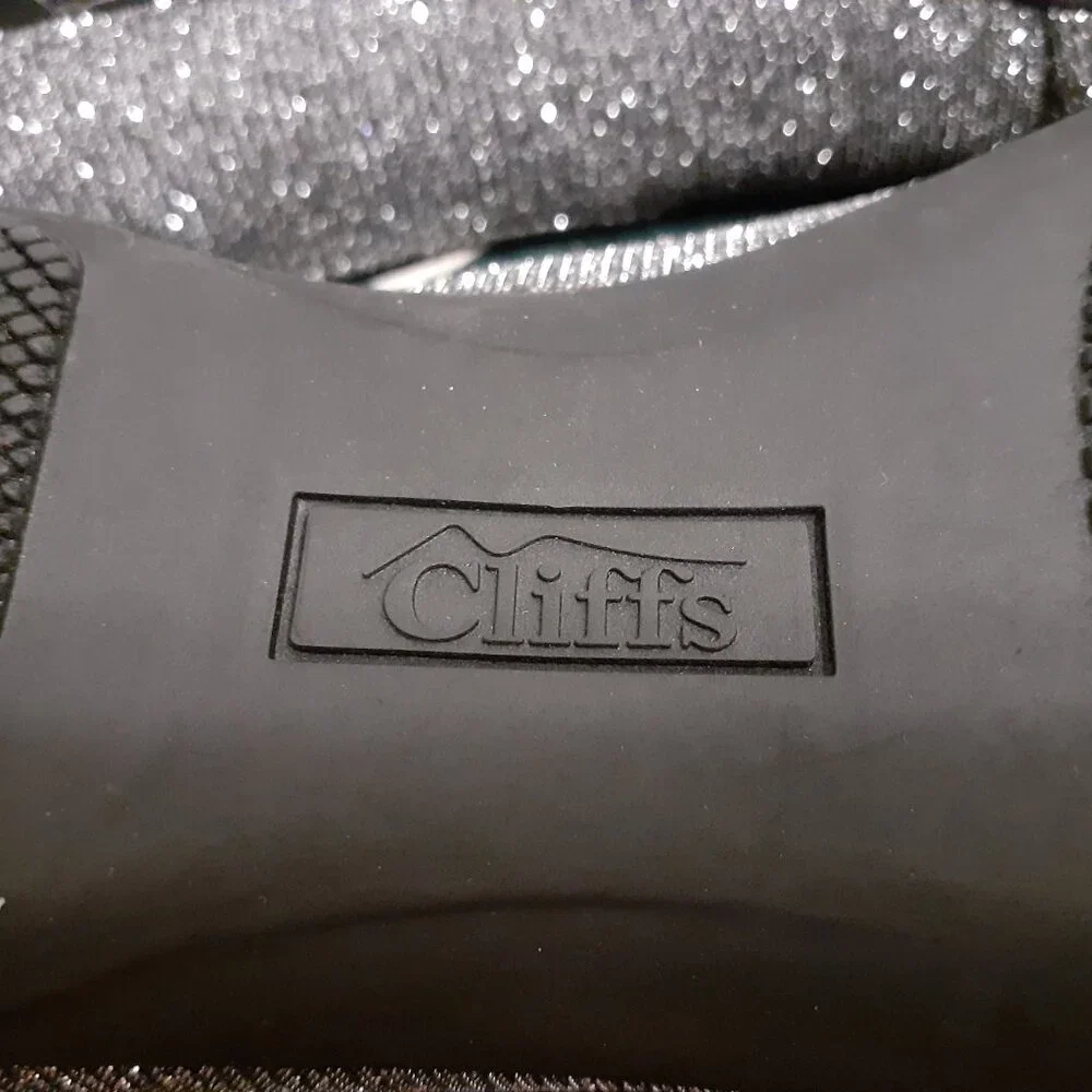 SILVER SPARKLE FLATS NEW WITH TAGS CLIFFS BY WHITE MOUNTAIN - Picture 10 of 13